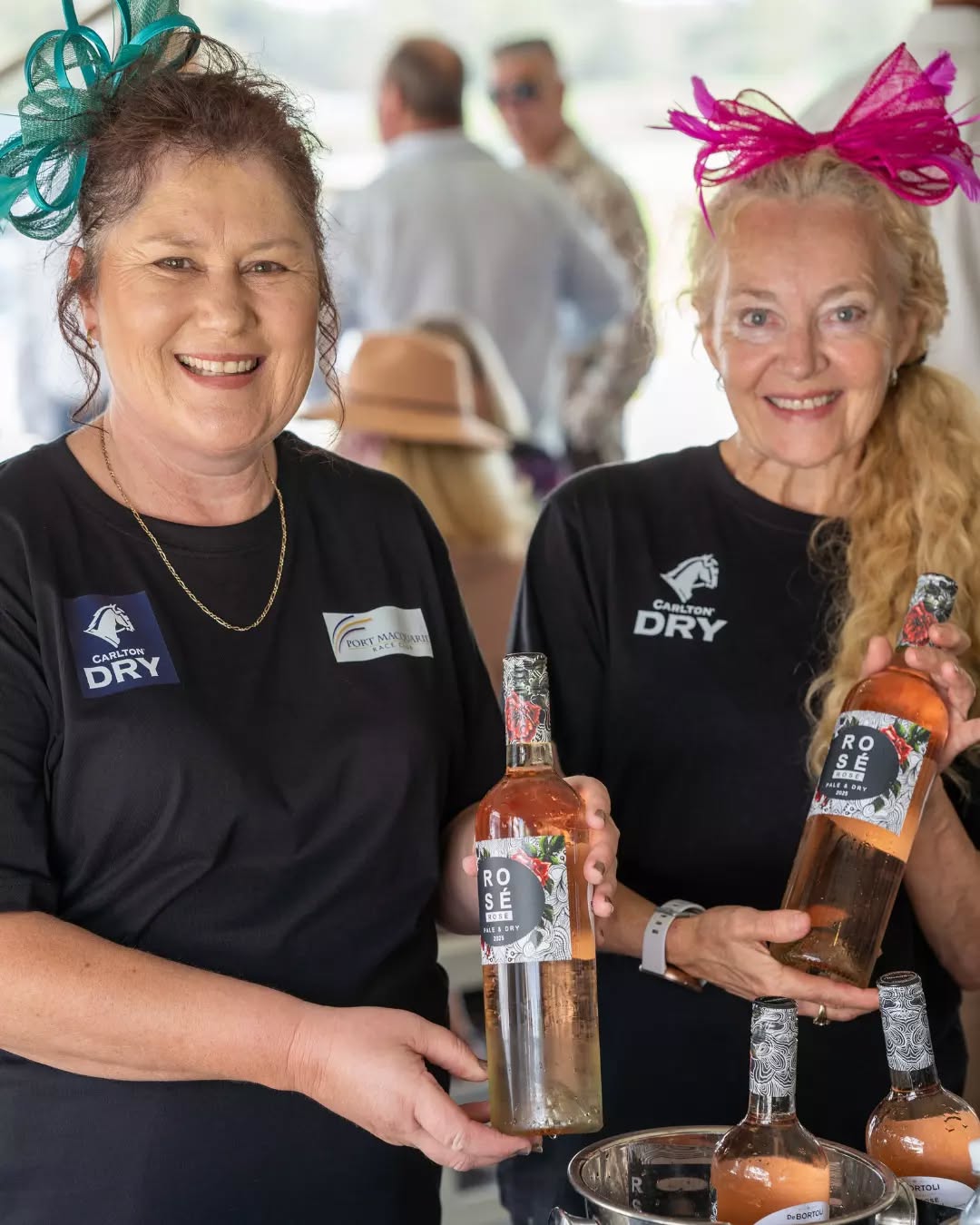 Sunshine, racing and good company ☀️ 

There’s nothing quite like a day at PMRC. Gather your crew and enjoy a great day out on the Mid North Coast. 

See Port Macquarie Raceday Calendar on our website!
Link in first comment.